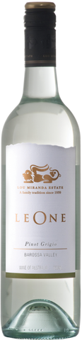 Pear and apple flavours with citrus acidity and chalky texture which typifies this variety. The finish is dry and crisp in the traditional Pinot Grigio style.